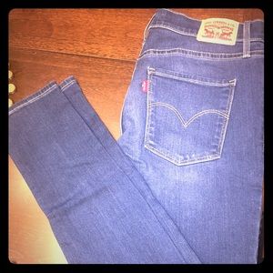 Levi’s 311 Shaping Skinny Jeans!